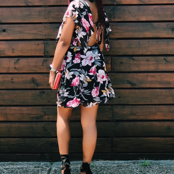 Francesca’s Boutique Black Floral Dress - Picture 6 of 6